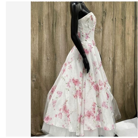 Mori Lee Strapless Asymmetrical Floral Gown Size 3/4 - Picture 7 of 8